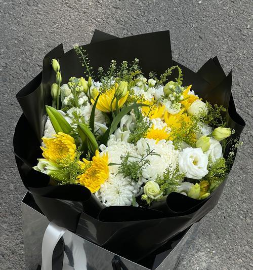 一束花包含多种花的含义是什么？如何解读花束中的每朵花？
