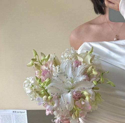 幸福捧花的花有哪些？它们代表了哪些美好寓意？