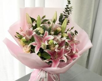 送多少朵花给喜欢的女生有特殊寓意？花束数量的含义是什么？