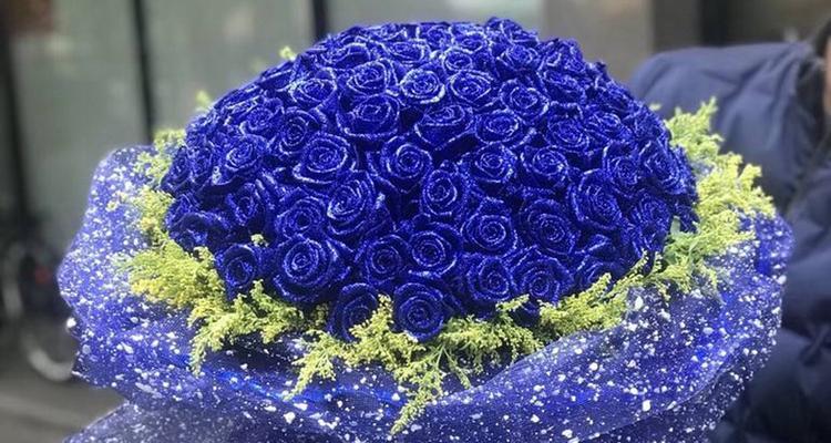 象征家人的蓝色花卉有哪些？它们的花语是什么？