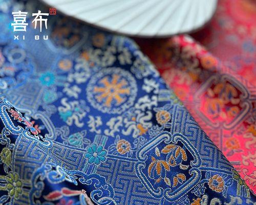 蓝色丝绸花的象征意义是什么？