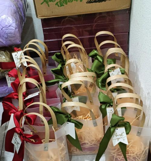 平安夜送人玫瑰花的含义是什么？