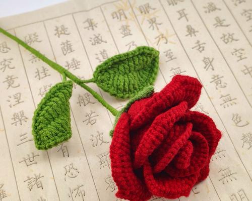 红色毛线玫瑰花代表什么？红色毛线玫瑰花的寓意是什么？