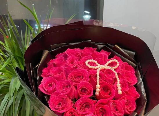 手捧花中的点缀花有何含义？它们代表什么？